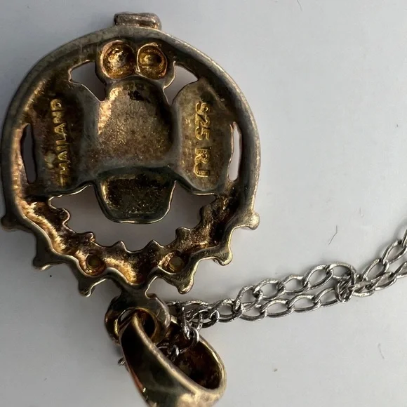 Angel Pendant marked RJ 925 Thailand on a 925 marked sterling chain - Picture 3 of 7